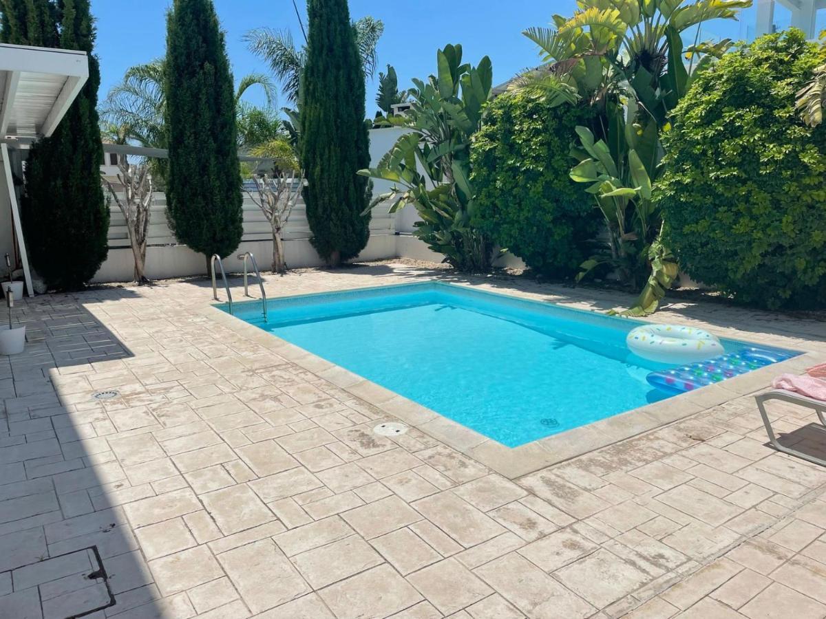 Colonial Villa 32 بيرفوليا المظهر الخارجي الصورة