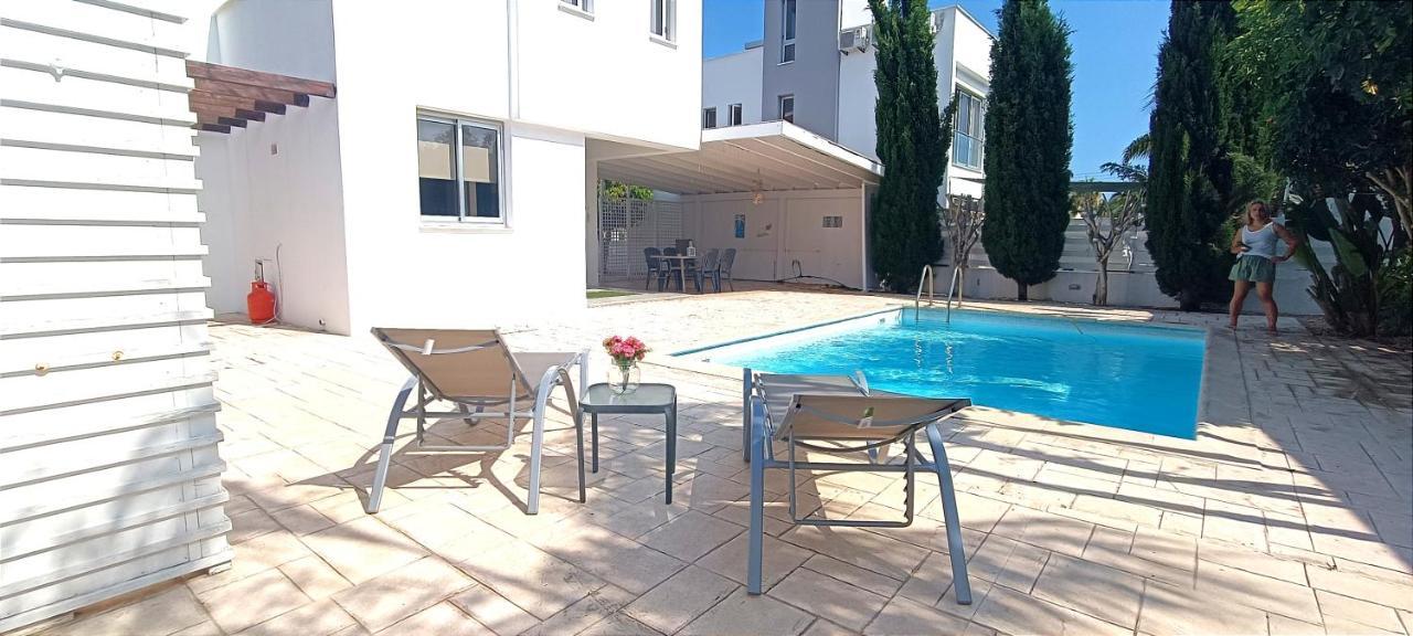 Colonial Villa 32 بيرفوليا المظهر الخارجي الصورة
