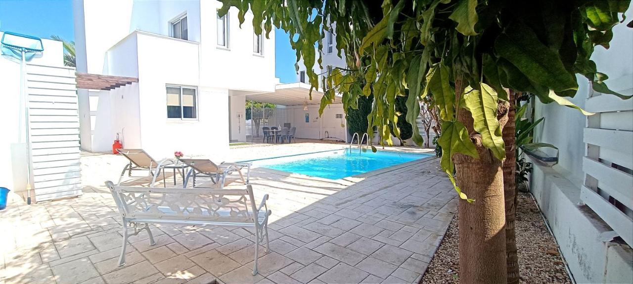 Colonial Villa 32 بيرفوليا المظهر الخارجي الصورة