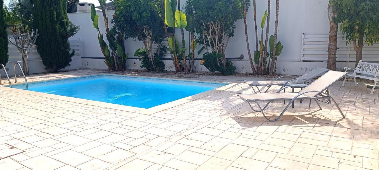 Colonial Villa 32 بيرفوليا المظهر الخارجي الصورة